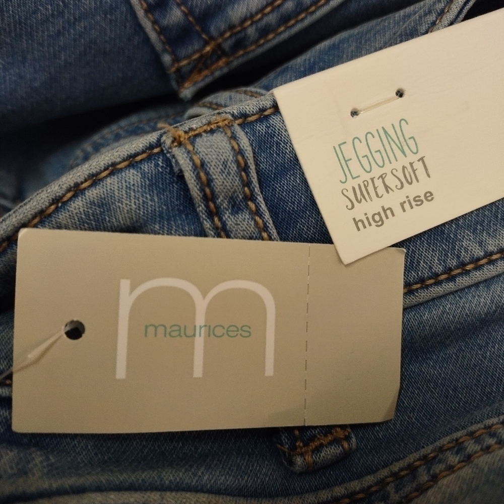 Maurices Jegging Jeans Women's Blue Distressed Super Soft High Rise Size L NWT - Picture 12 of 14